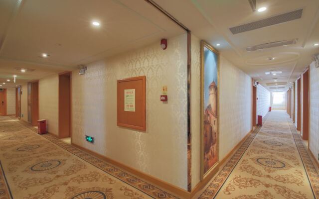 Vienna International Hotel (Shenzhen Longhua Qiankeng Metro Station)