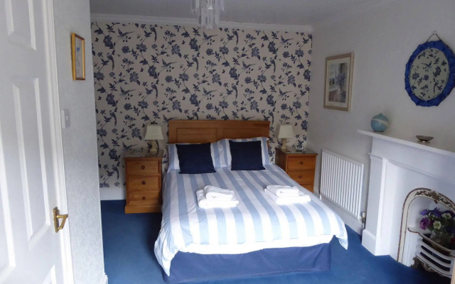 Glyntwrog House