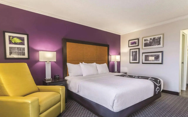 La Quinta Inn and Suites by Wyndham Univ Area Chapel Hill