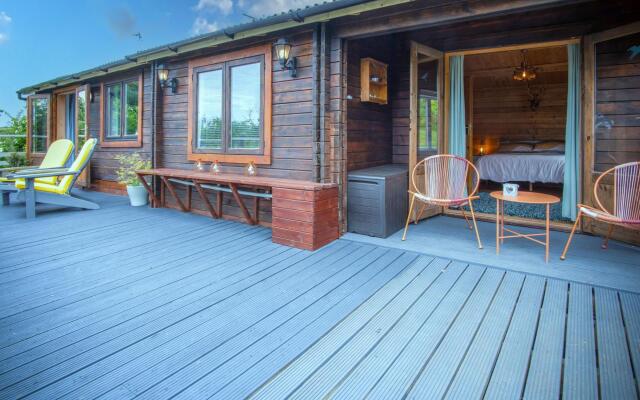 The Lodge At Sheepswalk Farm - 2 Bedroom Lodge - Stepaside