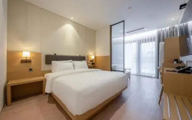 Masan Daisy Hotel