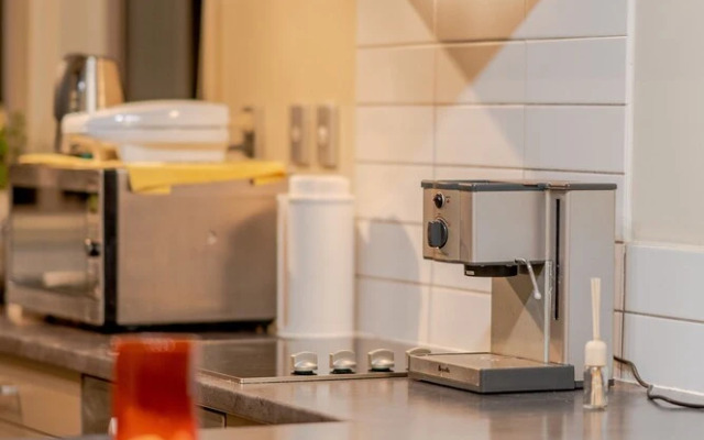 Birkenhead Super Cozy & Comfort Shared Room