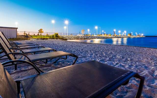 Best Western Plus Dockside Waterfront Inn