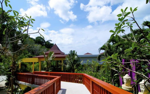 Grand Bleu Ocean View Pool Suite
