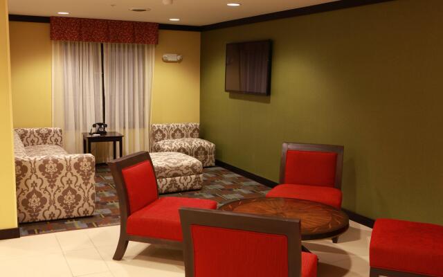 Holiday Inn Express & Suites Detroit North - Troy, an IHG Hotel