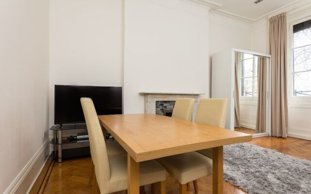 2 Bedroom Flat in Paddington