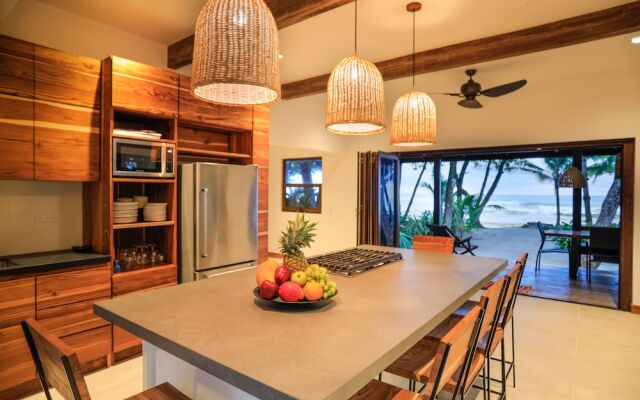 Nekaui Beachfront Villa 1 - Experience Nature