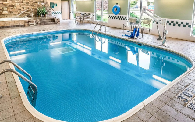 Quality Inn & Suites Mankato East