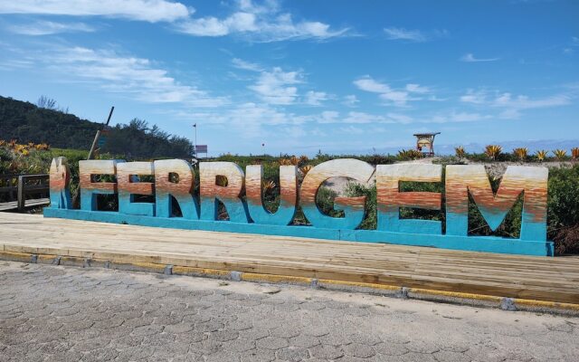 Pantai Karah Pousada