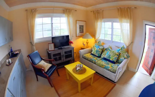 Rollezz Villas Beach Resort