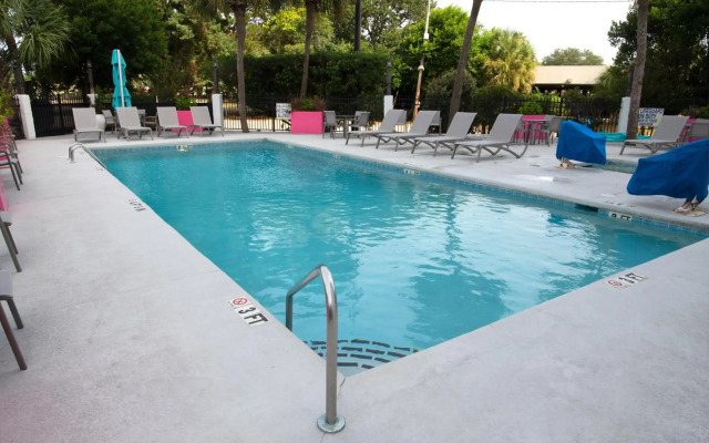 Aqua Beach Inn