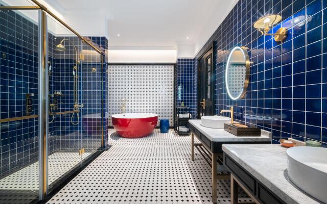 Hotel Indigo Heilong Lake by IHG