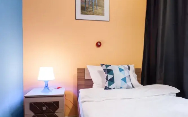 Mini-hotel 12 stuliev