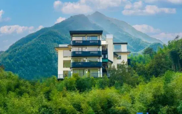 Four Seasons’ Wind HomeStay