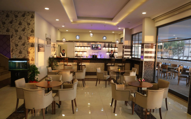 Comfort Ada Class Hotel