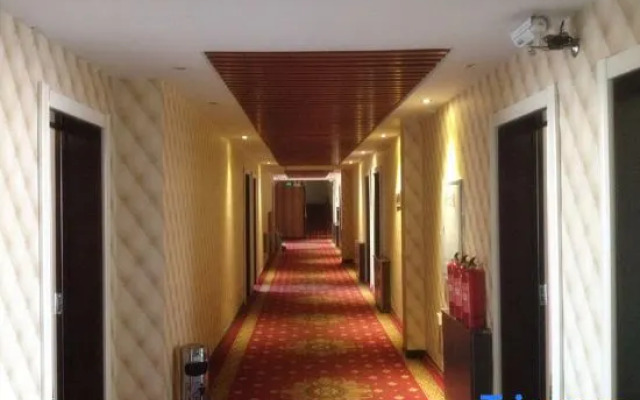 Xiaohonglou Hotel, Luohe