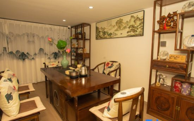 Shangri-La October View Oxygen-Enriched Guesthouse (Dukezong Ancient City Branch)