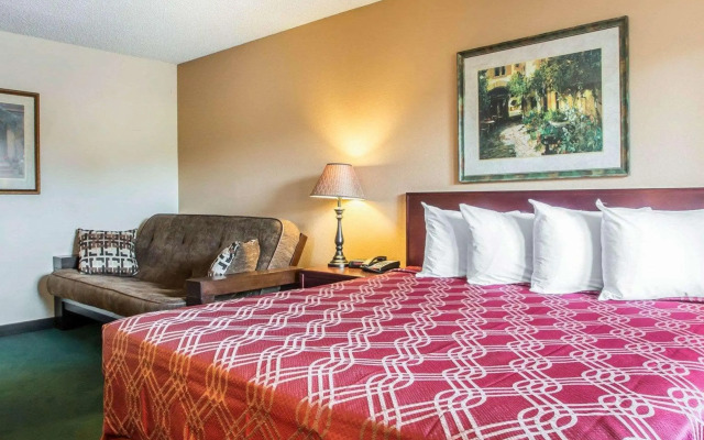 Econo Lodge Springfield I-44