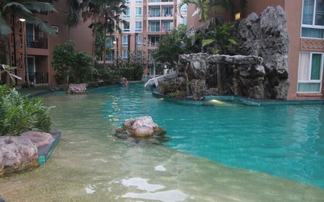 Atlantis Pool View Resort