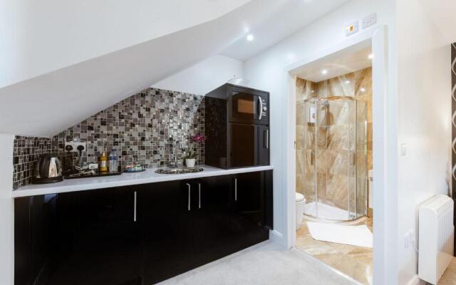 Modern City Centre Studio flat!