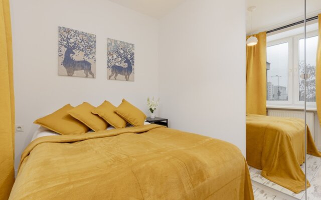 Gagarina Apartment Warsaw by Renters