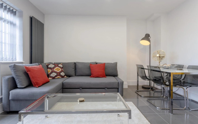 3 bedroom Luxury Apartment in Canary Wharf