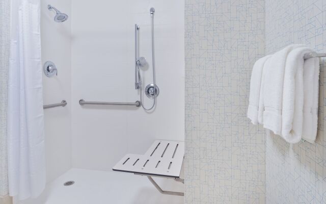 Holiday Inn Express & Suites Medina by IHG