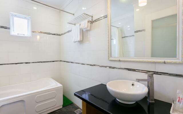 Violette Saigon Centre