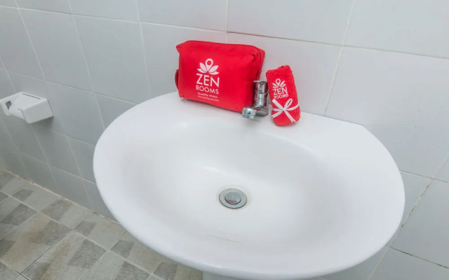 ZenRooms Seminyak Gang Rahayu