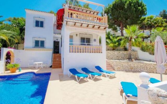 Alma - holiday home with private swimming pool in Benitachell