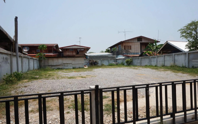 Wongsaisiri Srichiangkhan Hotel