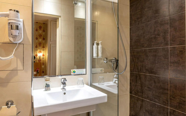 Hotel Romance Malesherbes by Patrick Hayat