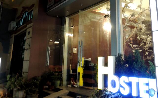 Ha Long Happy Hostel - Adults Only