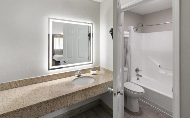 Days Inn by Wyndham Temple