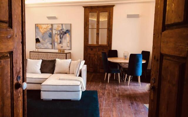Living Chiado By Friendly Moments
