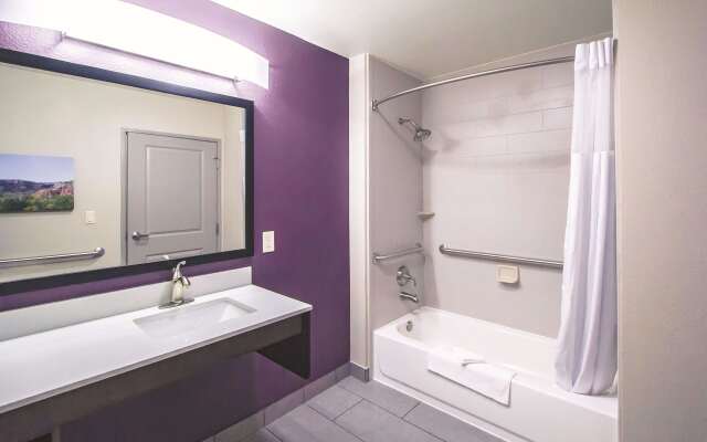 La Quinta Inn & Suites by Wyndham Pampa