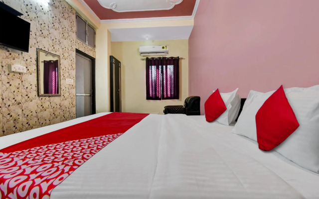 Hotel Sapphire by OYO Rooms