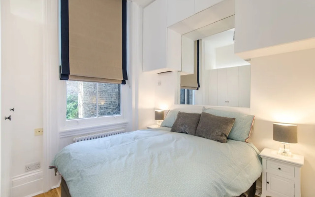 Chelsea Earls Court apartment