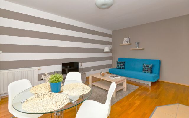 Central Passage Apartments by Vagabond