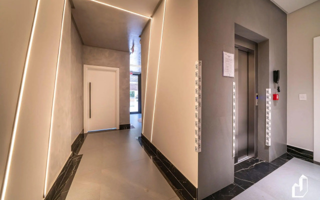 Apartamento com 02 dormitórios em Canto Grande
