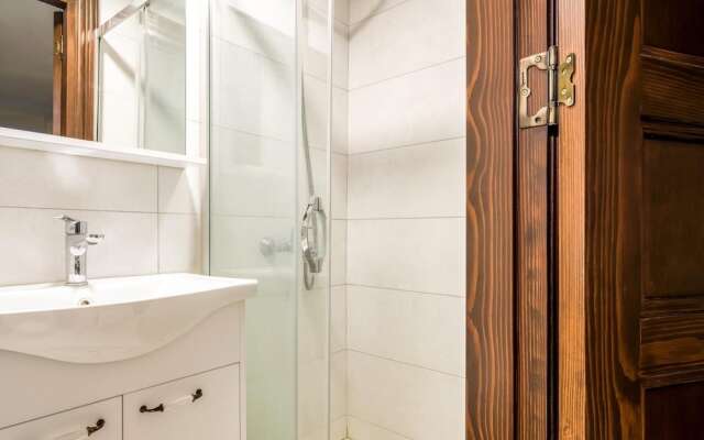 Convenient Flat w Garden 10 min to Galataport