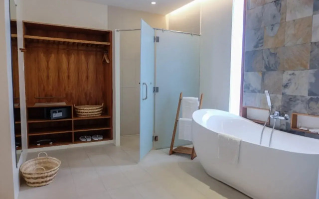 Bluewater Maribago Beach Resort