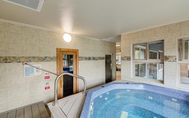 Ski-in Downtown Breckenridge Condo