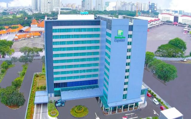 Holiday Inn Express Jakarta International Expo
