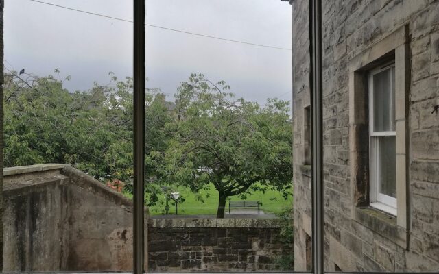 1 Bedroom Mezzanine Flat