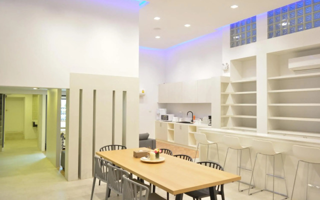 Rezt Bangkok - Hostel