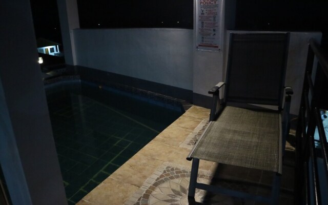 Endless Summer Hotel