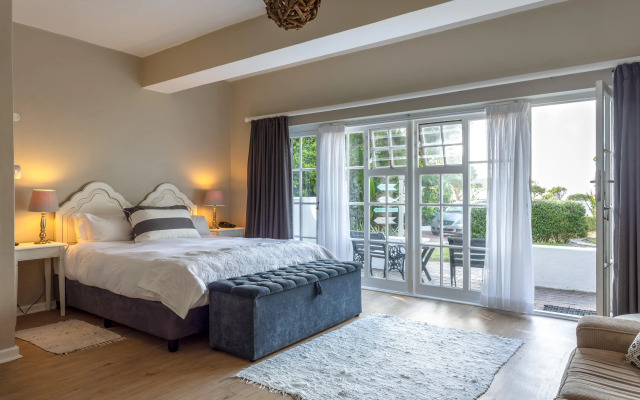 Whale Rock Luxury Lodge