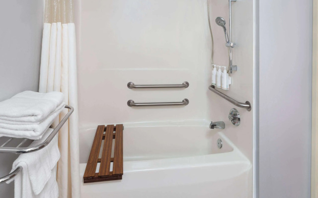 Microtel Inn by Wyndham Janesville