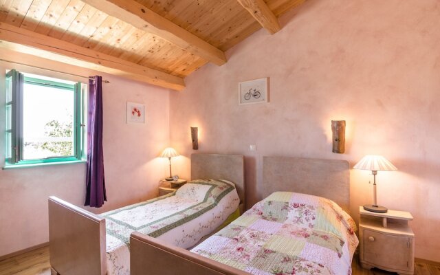House Ulika - Freshly Renovated, Unique & Rural Style